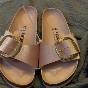 Birkenstock Blush Slides with Gold Accents Madrid big buckle 9-9.5 size 40